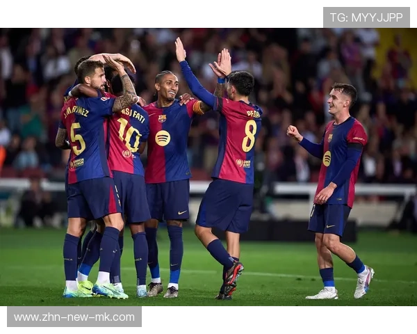 巴萨弧顶远射建功,拉菲尼亚世界波点燃球场